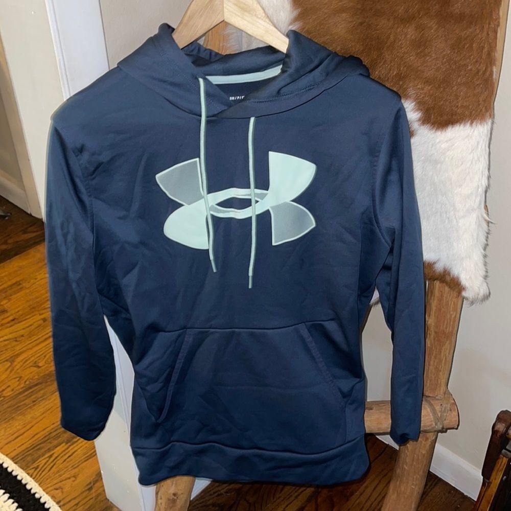 Under Armour DriFit Material Hoodie